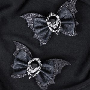 jew2.jpeg Sanctum Black Glitter Bat Bow Hairclip